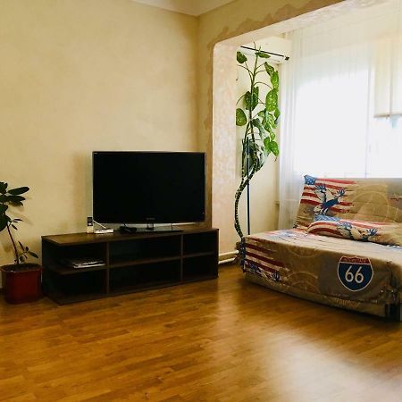 Апартаменты Peremohy Avenue 17 Киев Экстерьер фото